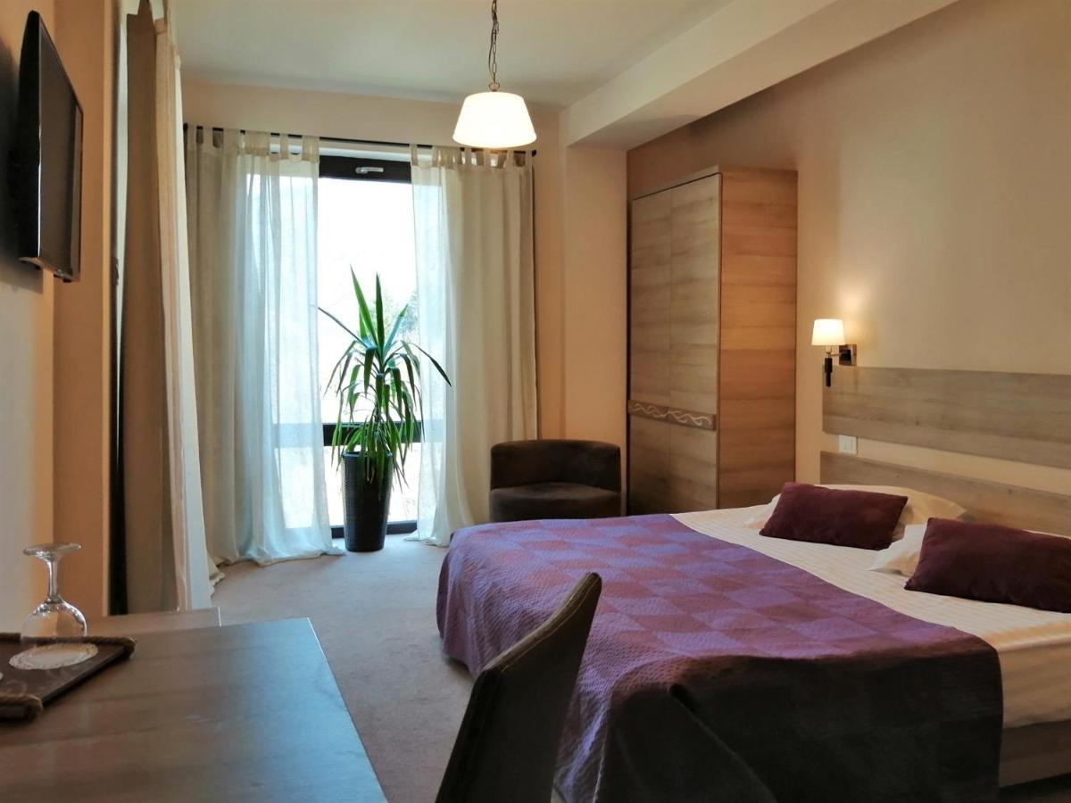 Pensiune Pensiunea Greenhill 4*
